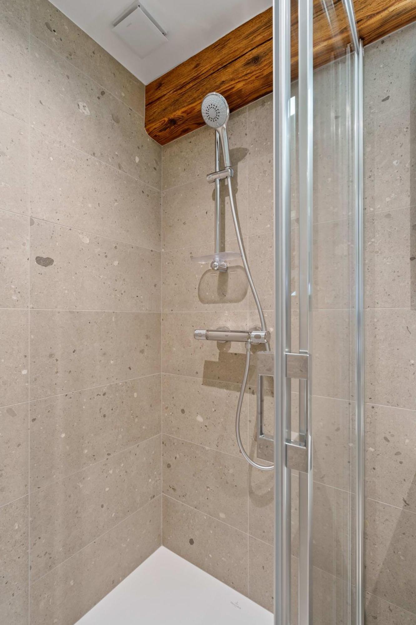 Elegant Clausen Apartment With King Bed & Wifi Lussemburgo Esterno foto